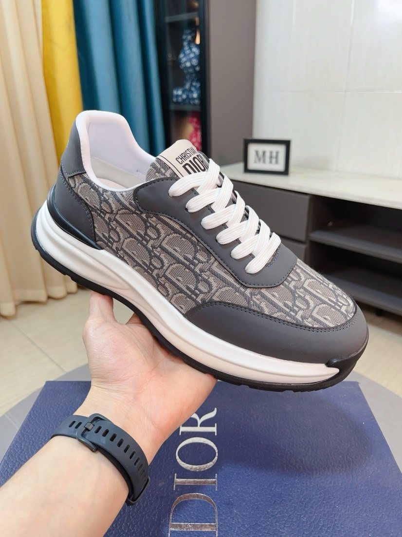 Dior Men's Patterned Low-Top Sneakers - Padded Collar